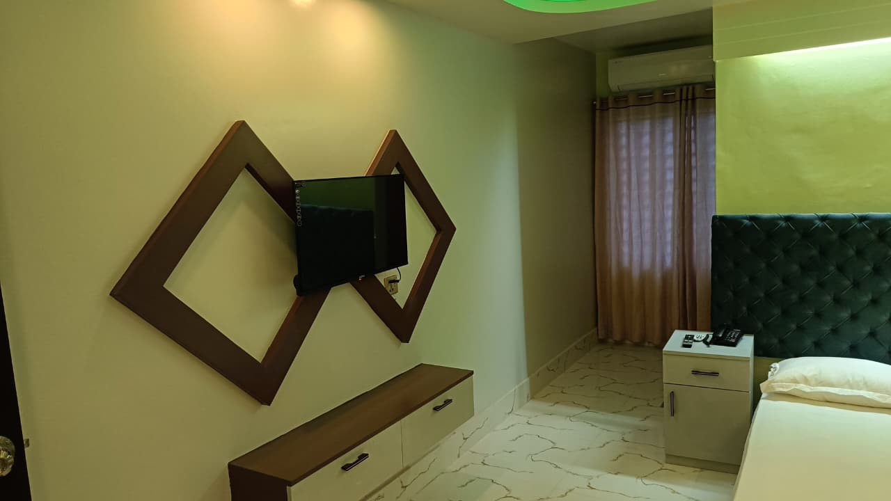 Executive Room